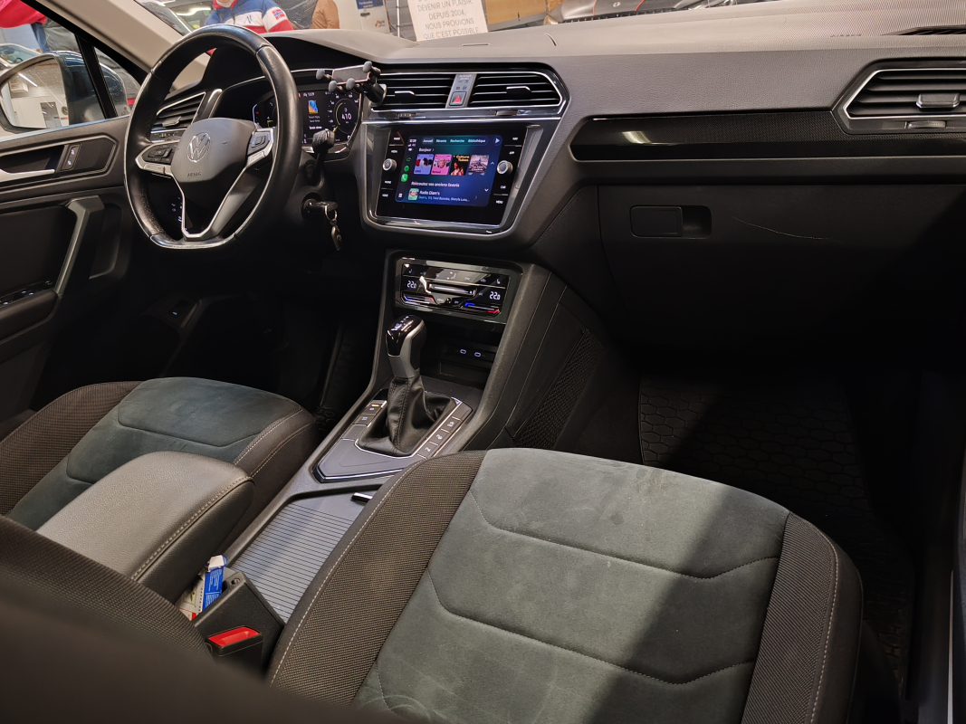 Volkswagen Tiguan — 14
