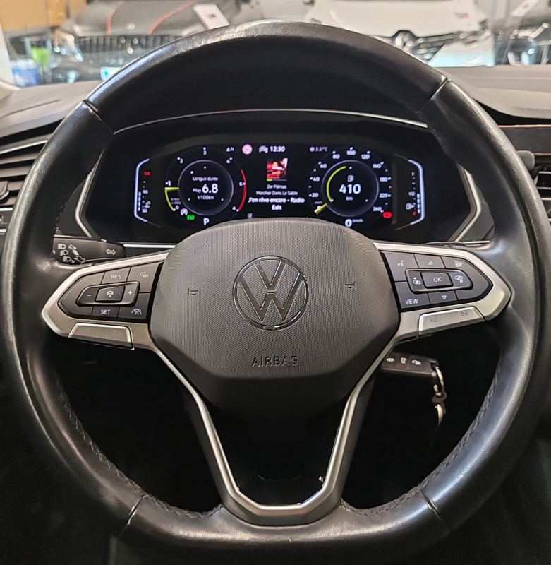 Volkswagen Tiguan — 26