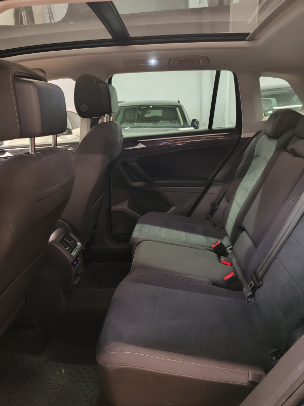 Volkswagen Tiguan — 20