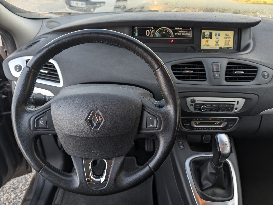 Renault Scenic — 9