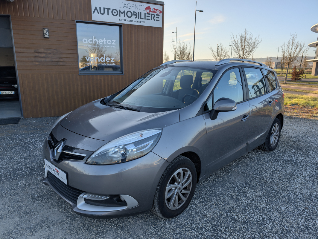 Renault Scenic — 23