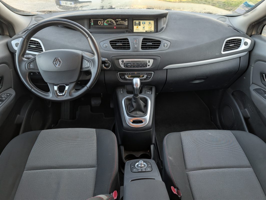 Renault Scenic — 10