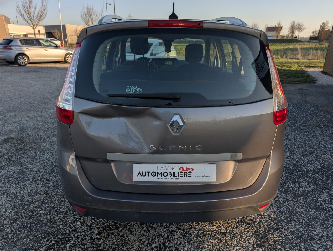 Renault Scenic — 4