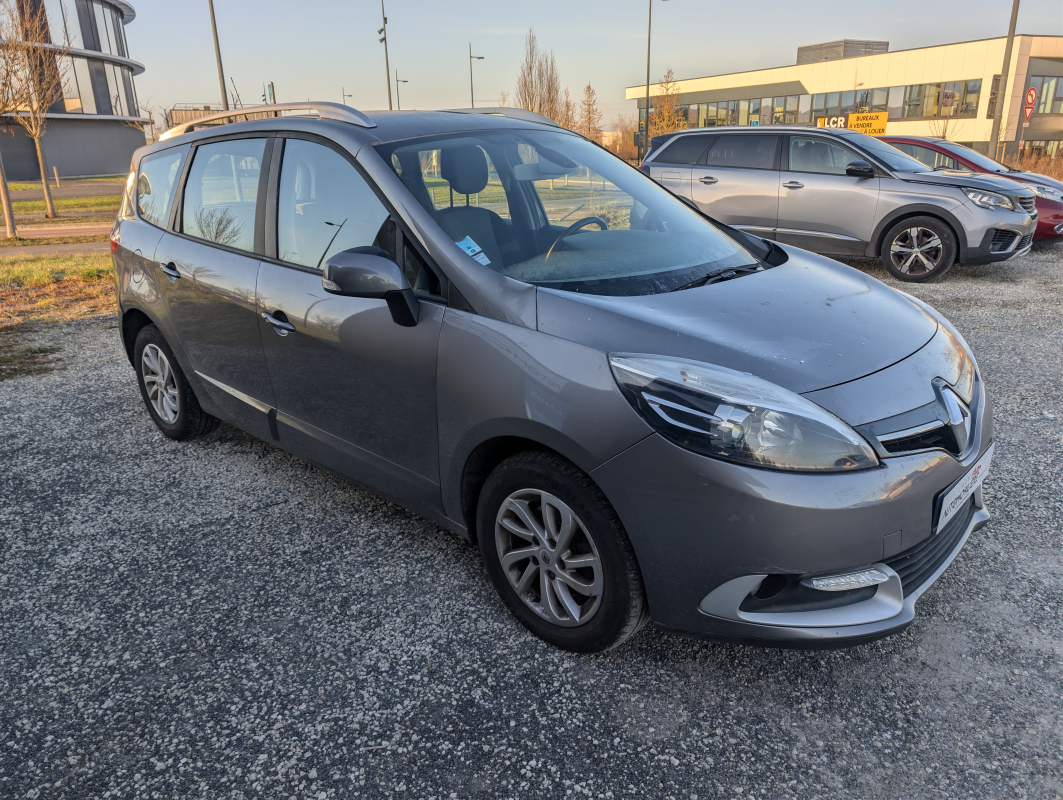 Renault Scenic — 7
