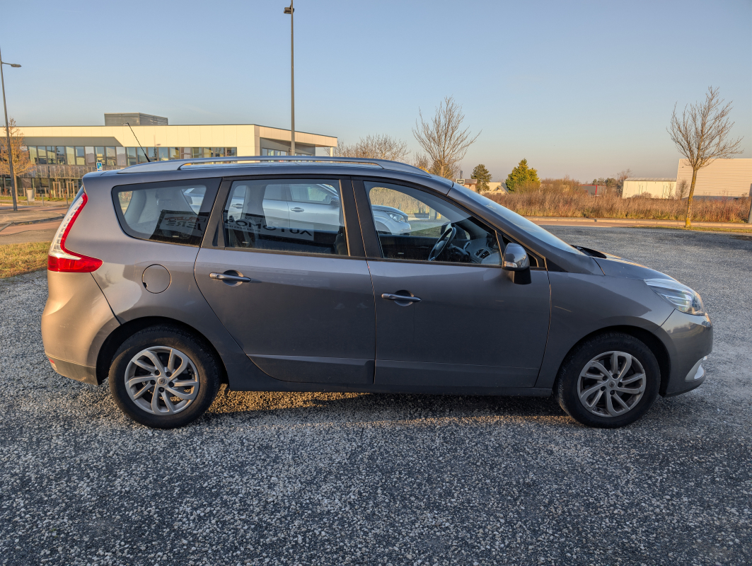 Renault Scenic — 6