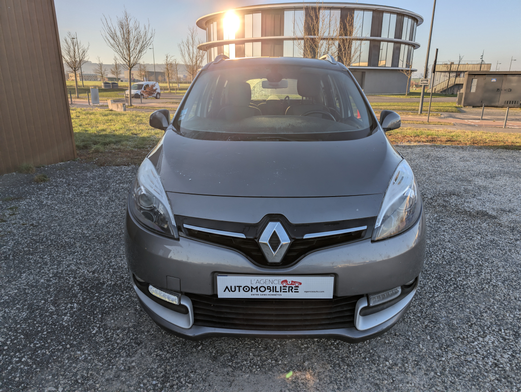 Renault Scenic — 8