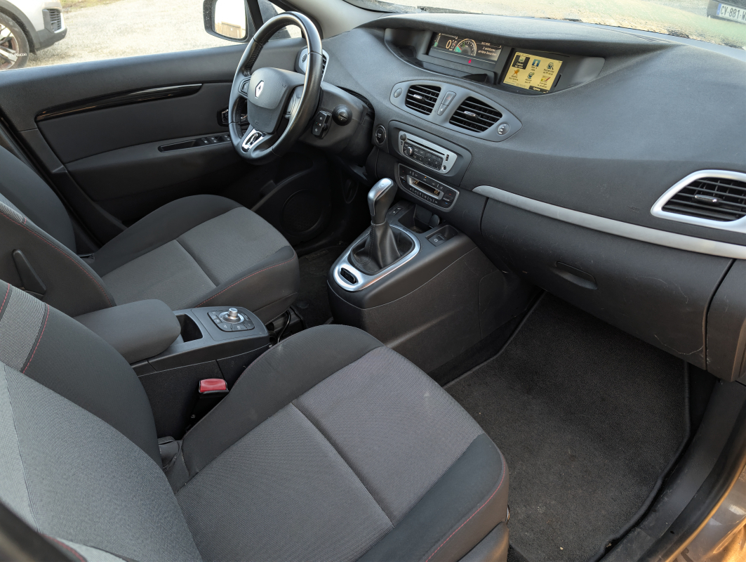 Renault Scenic — 18