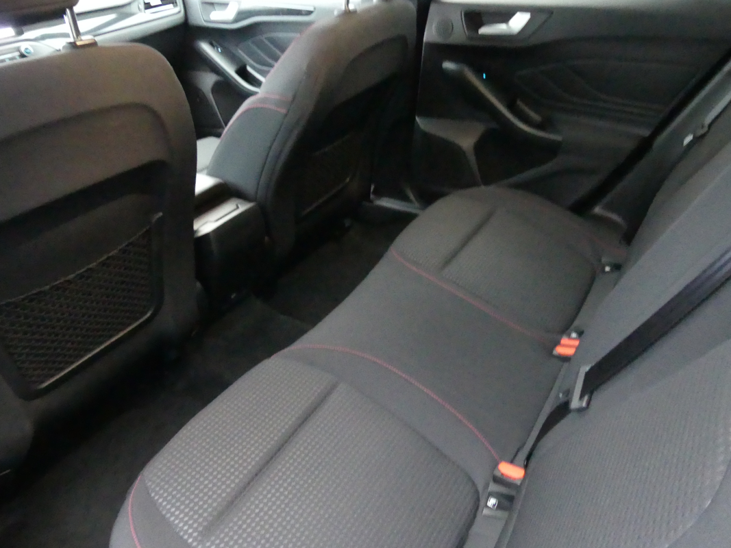 Ford Focus — 11