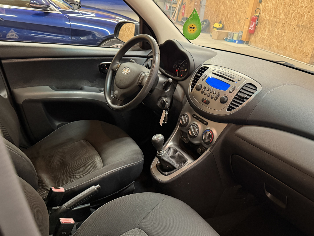 Hyundai I10 — 12