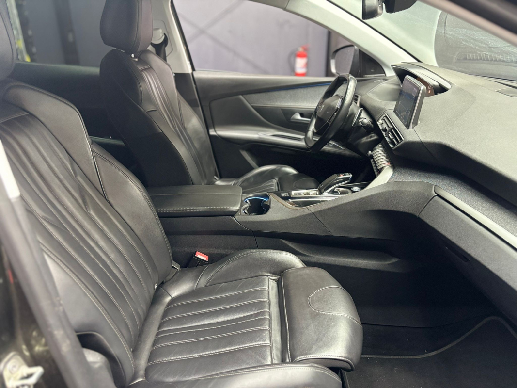 Peugeot 3008 — 9