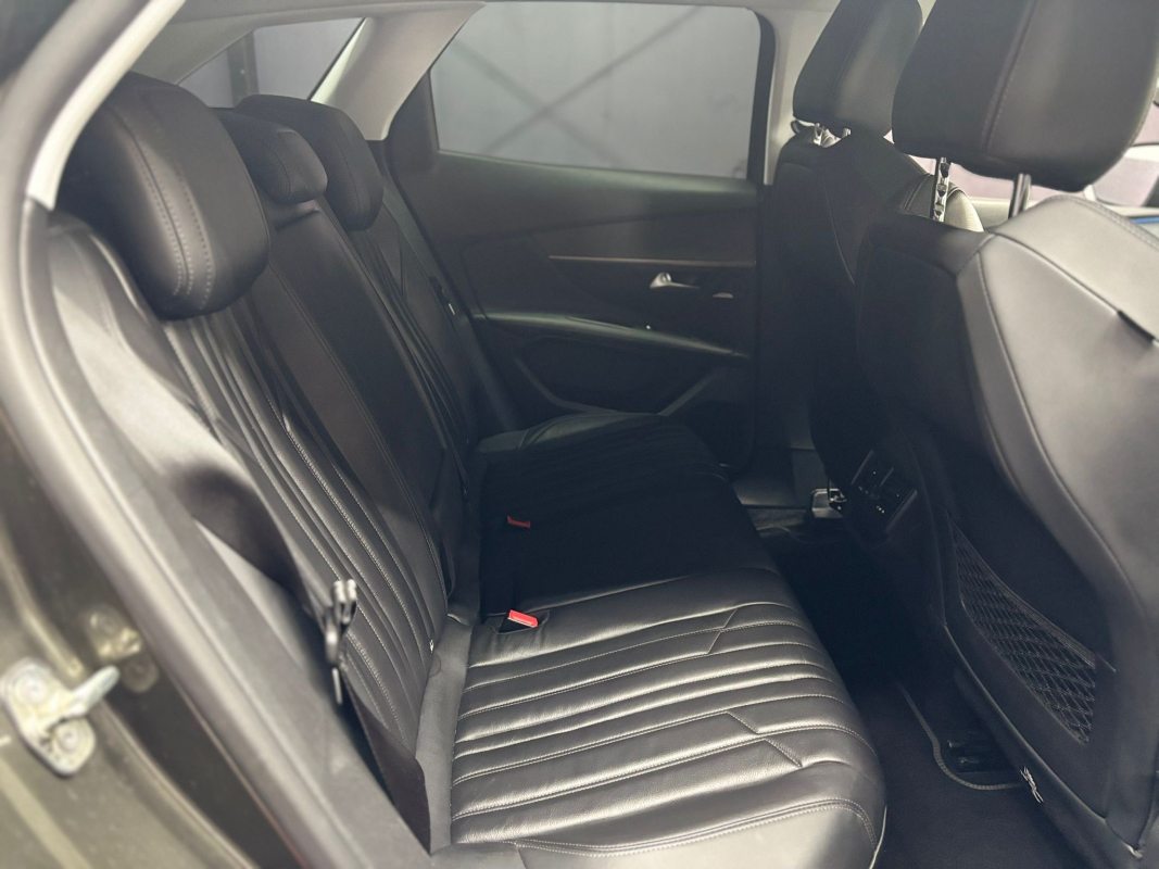 Peugeot 3008 — 11
