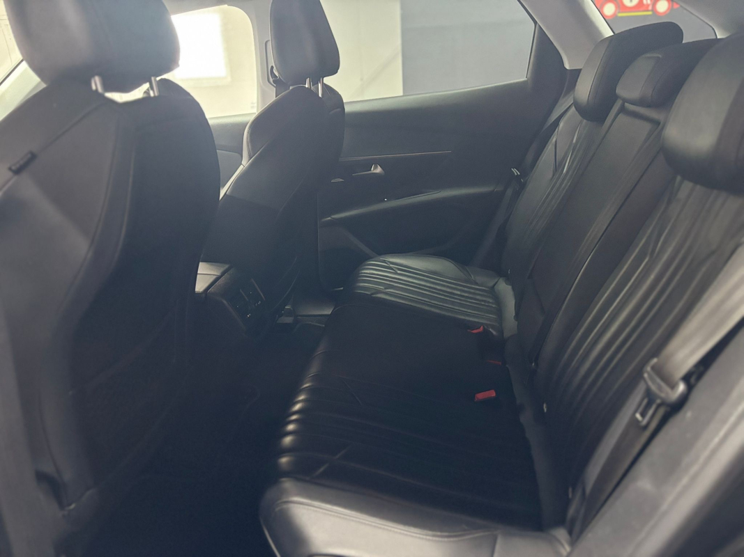 Peugeot 3008 — 17