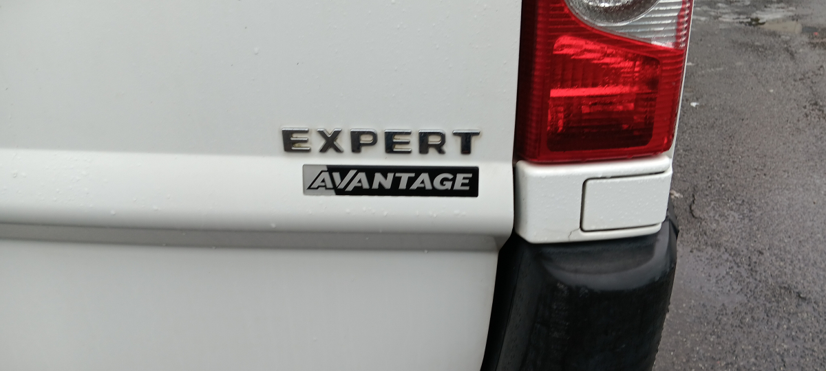 Peugeot Expert — 12