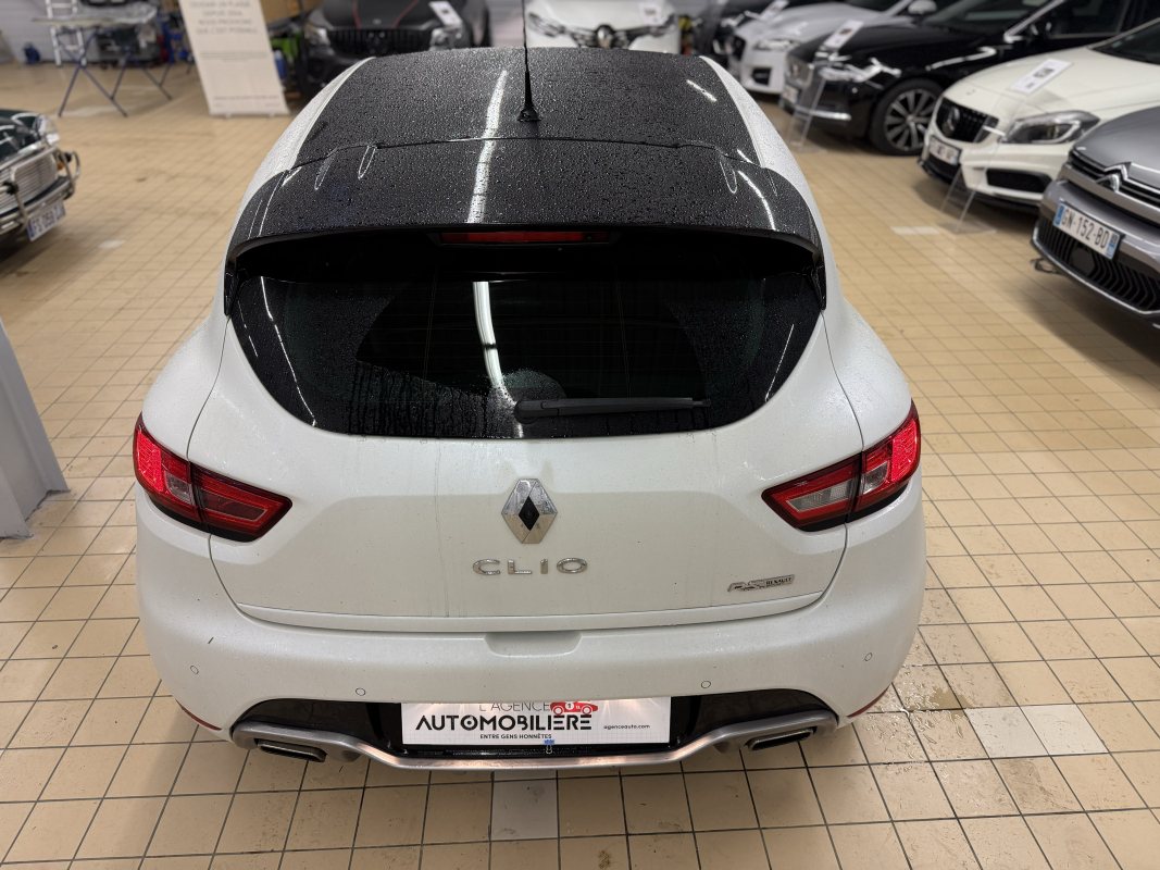 Renault Clio — 6