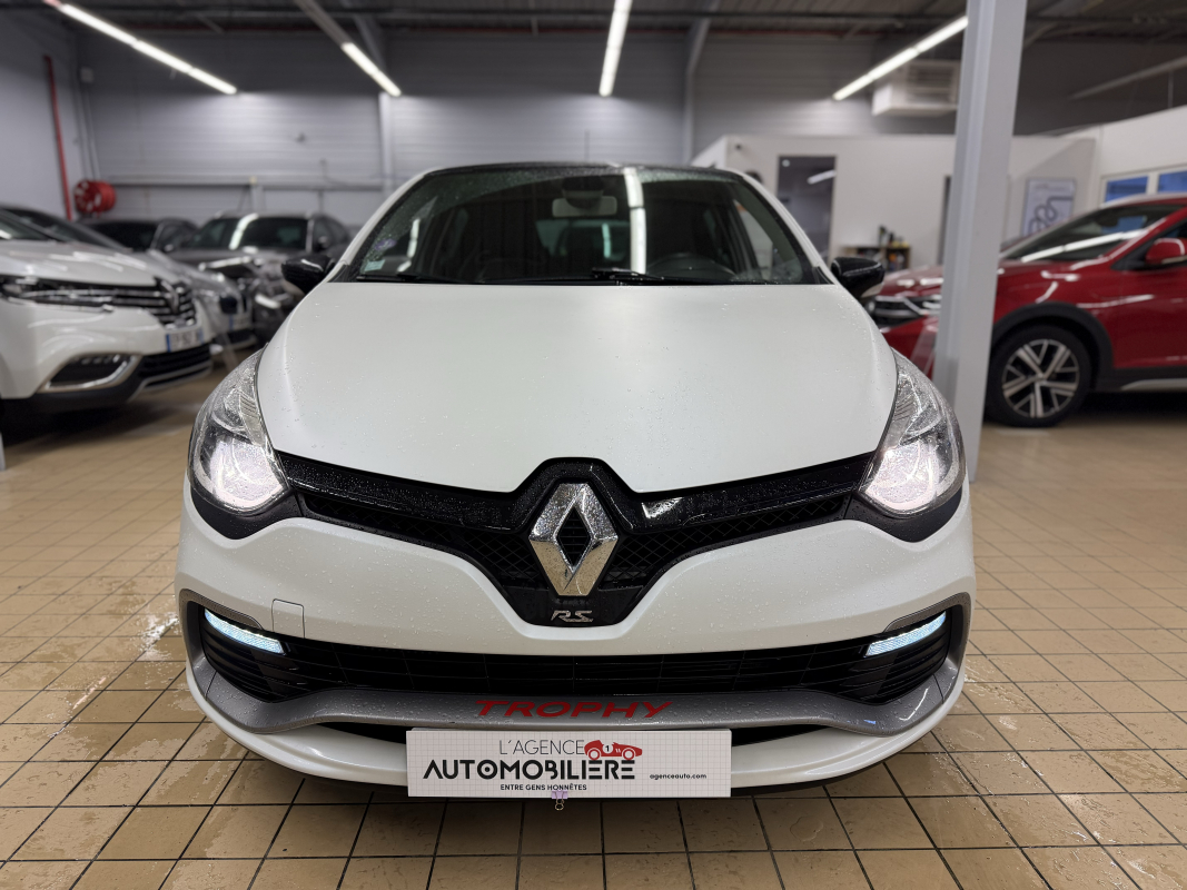 Renault Clio — 13