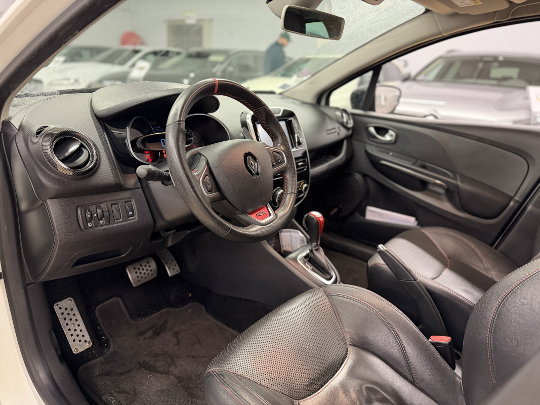 Renault Clio — 16