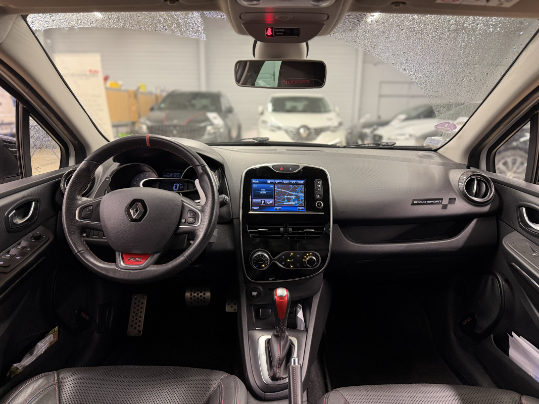 Renault Clio — 18