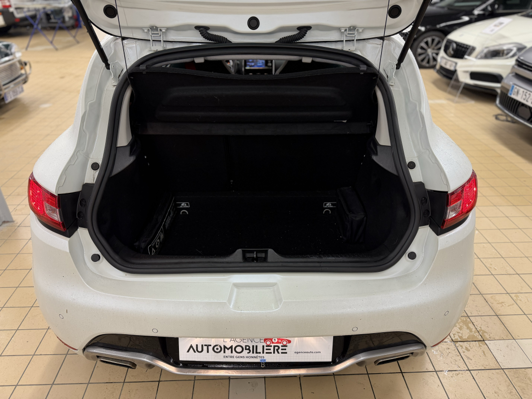 Renault Clio — 8