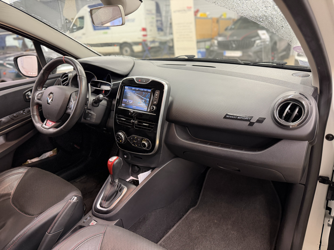 Renault Clio — 30