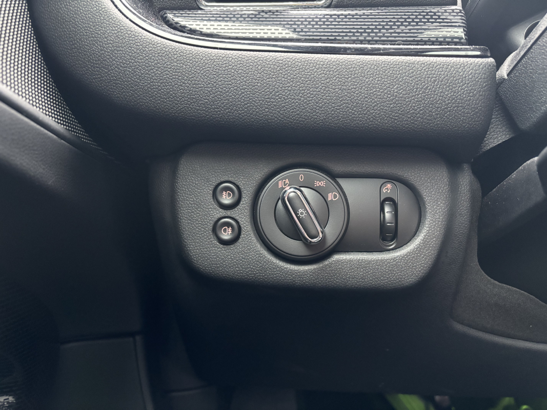 Mini Clubman — 24