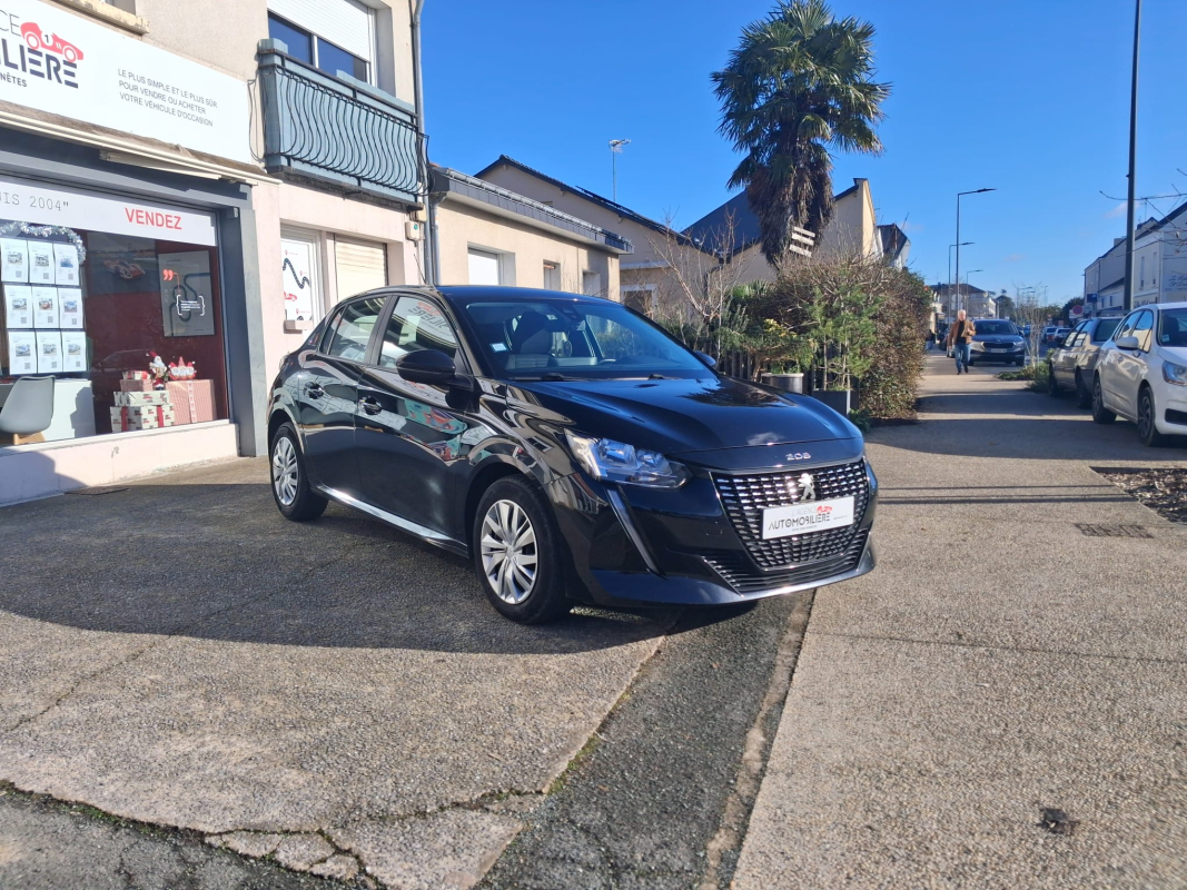Peugeot 208 — 3
