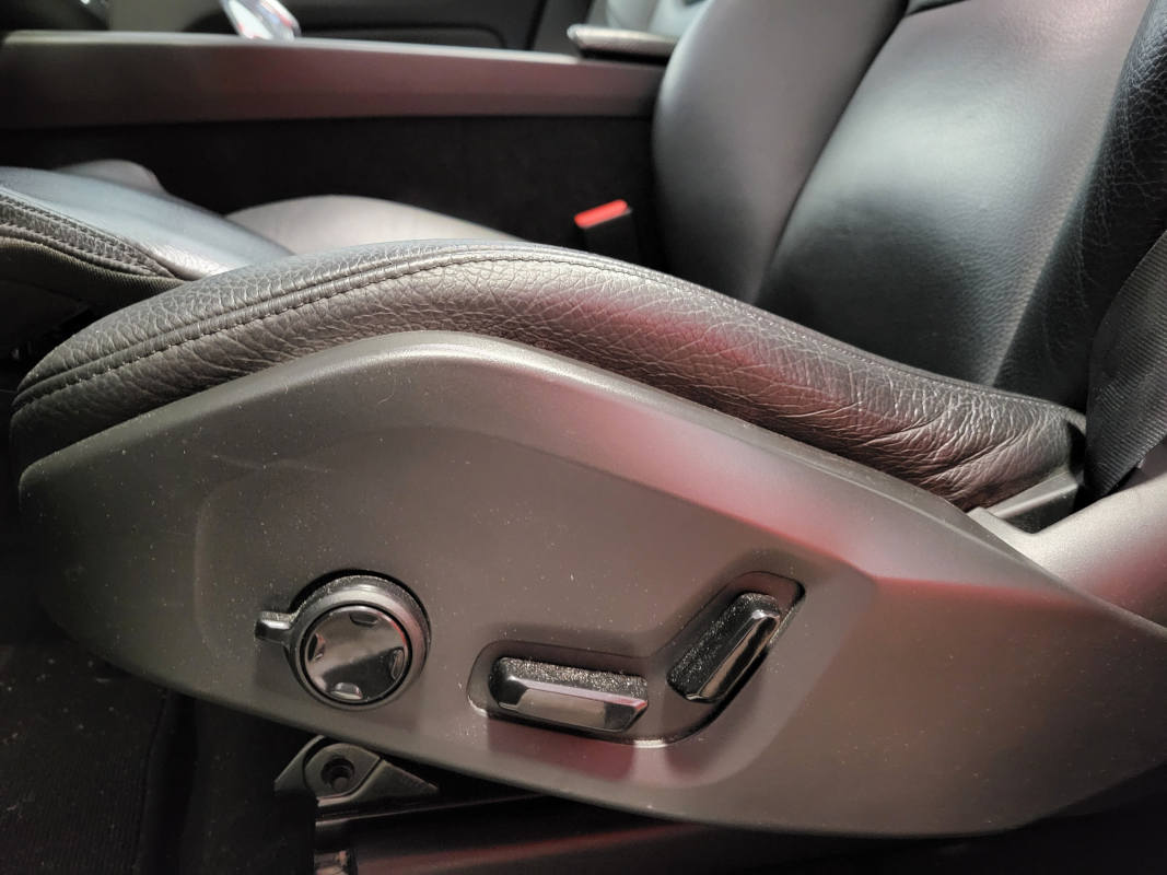 Volvo XC60 — 24
