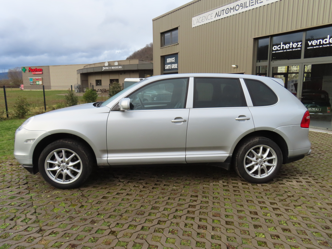 Porsche Cayenne — 8
