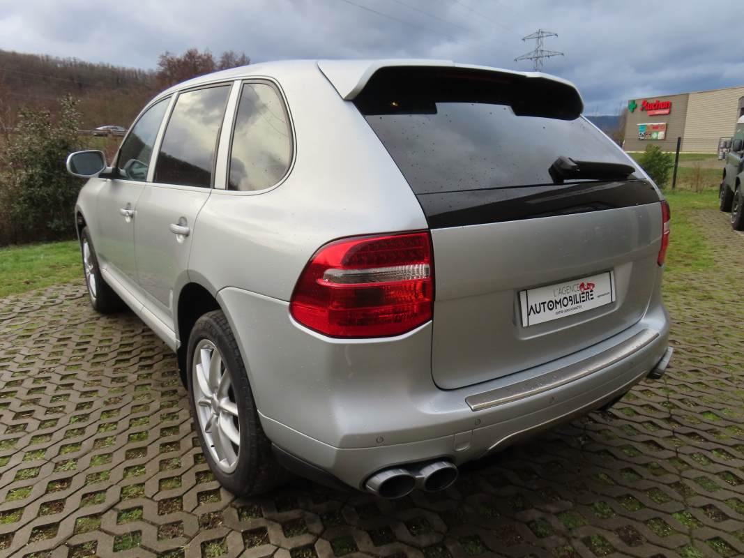 Porsche Cayenne — 6