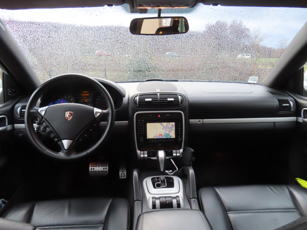 Porsche Cayenne — 11