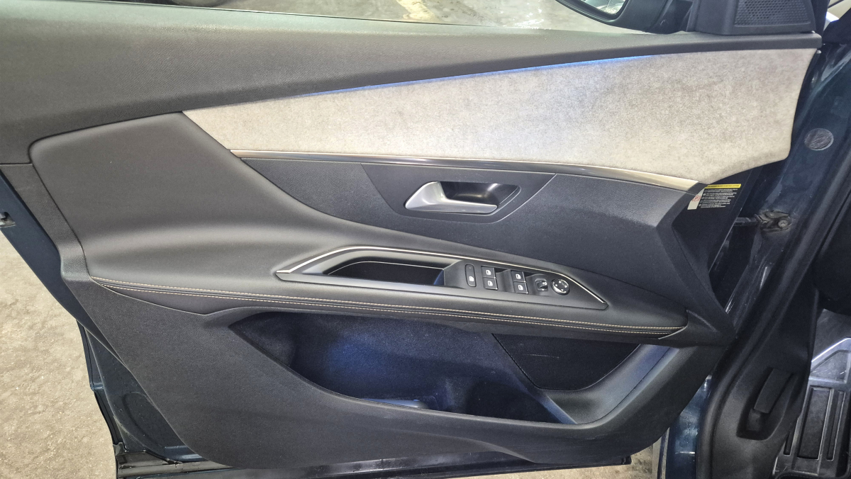 Peugeot 3008 — 23