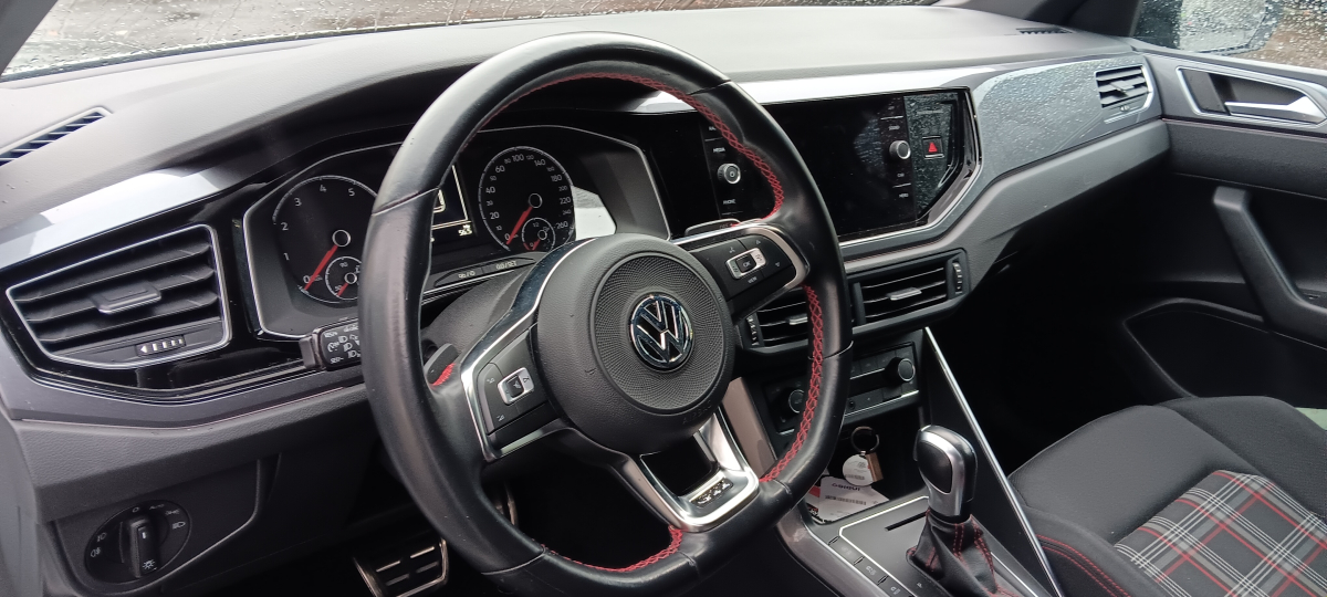 Volkswagen Polo — 9