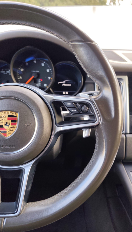 Porsche Macan — 23
