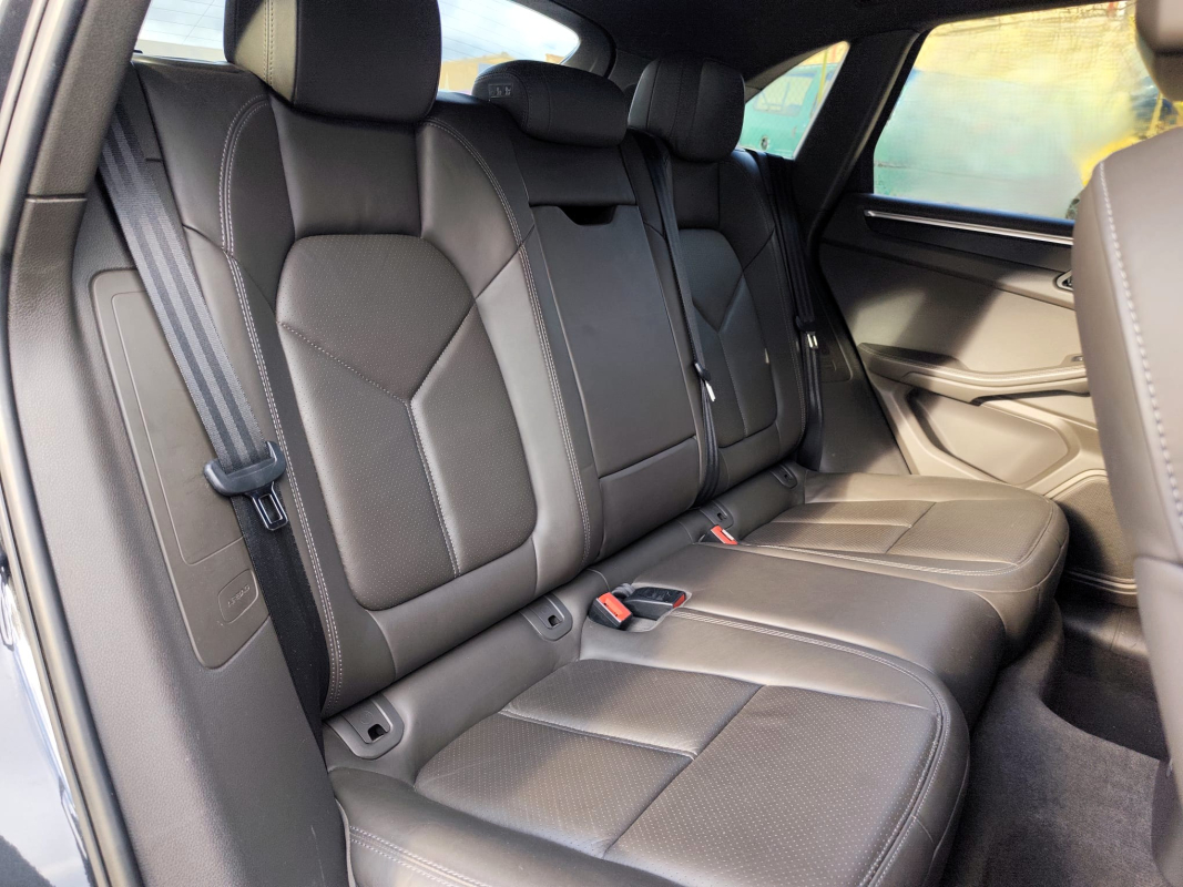 Porsche Macan — 16
