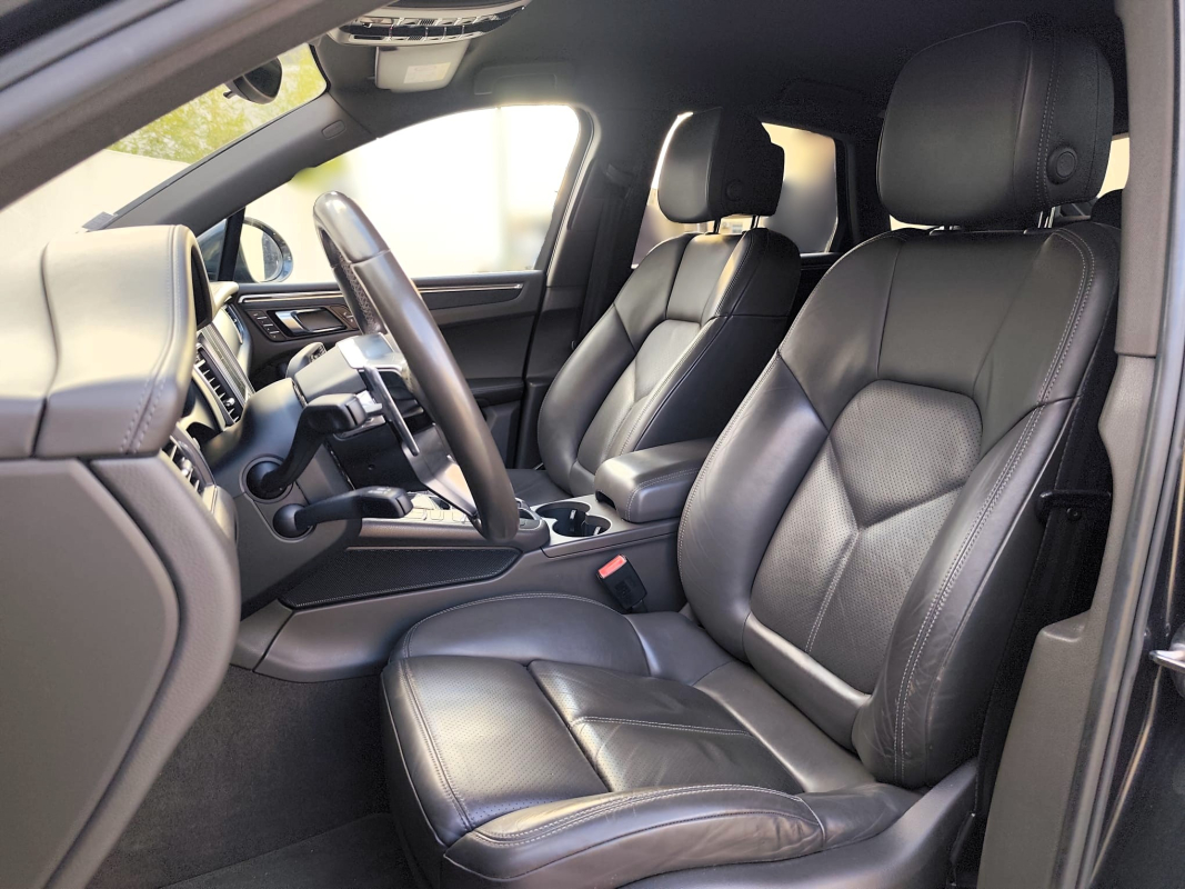 Porsche Macan — 10