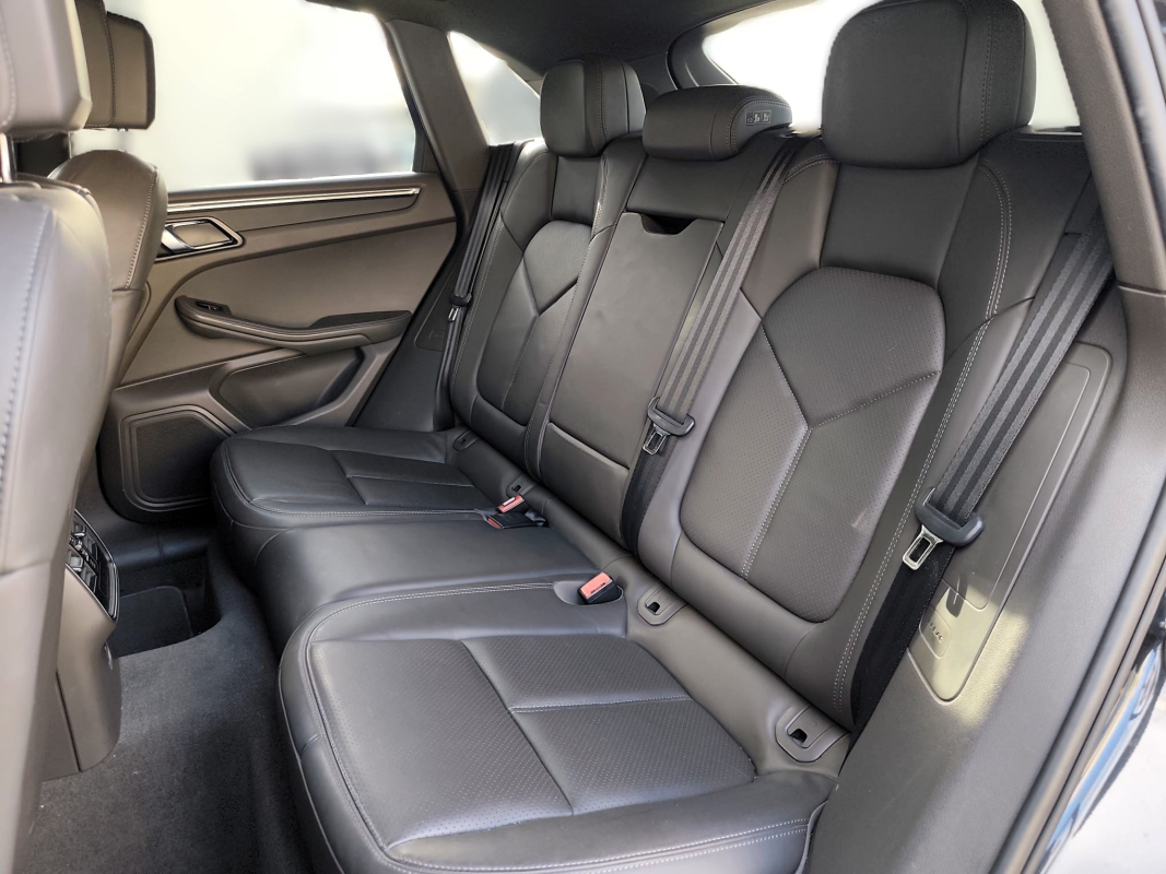 Porsche Macan — 15