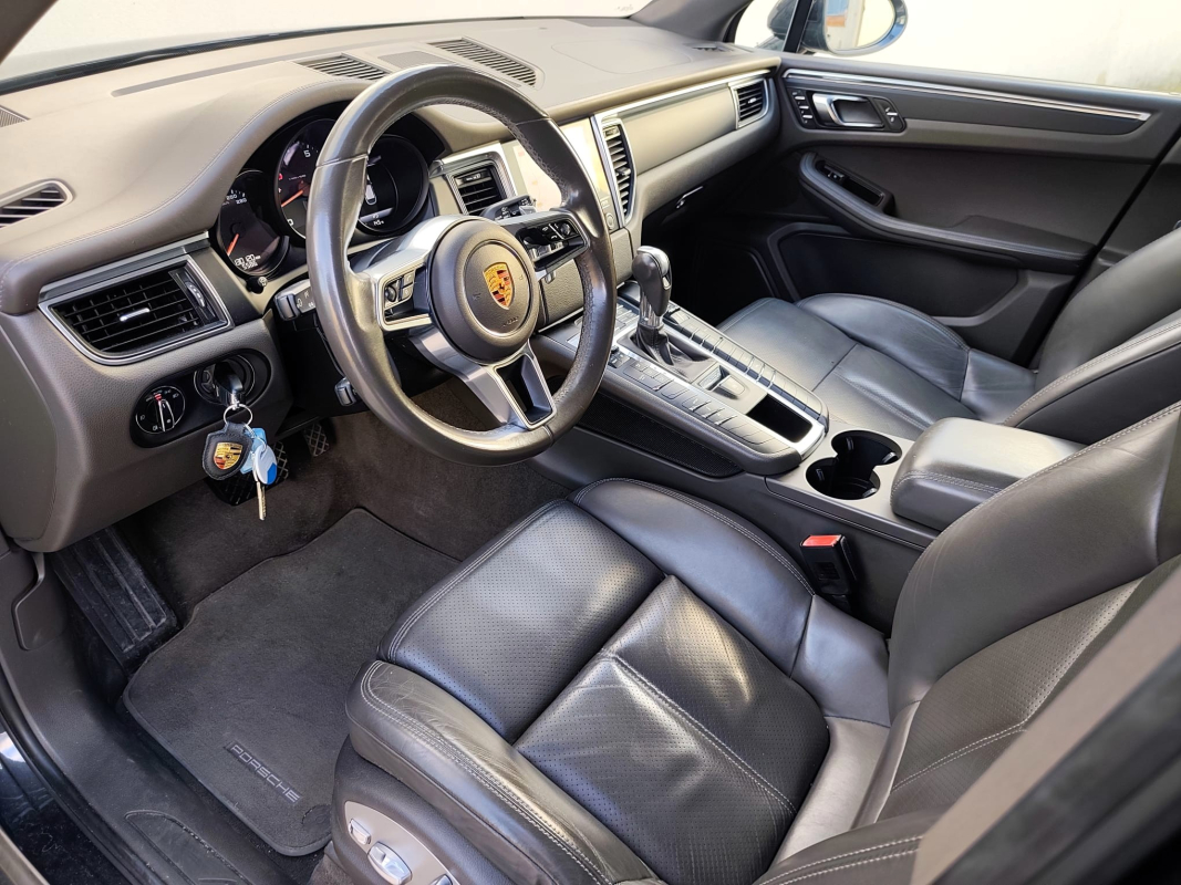 Porsche Macan — 11