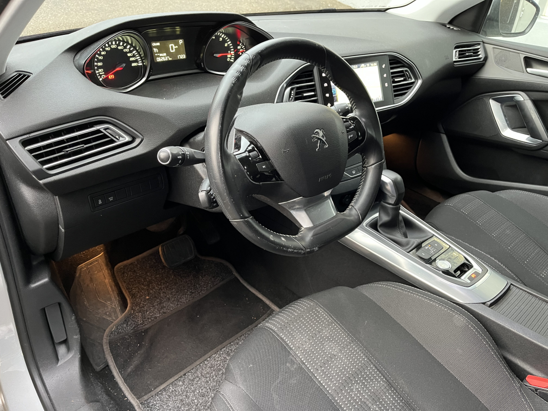 Peugeot 308 — 5