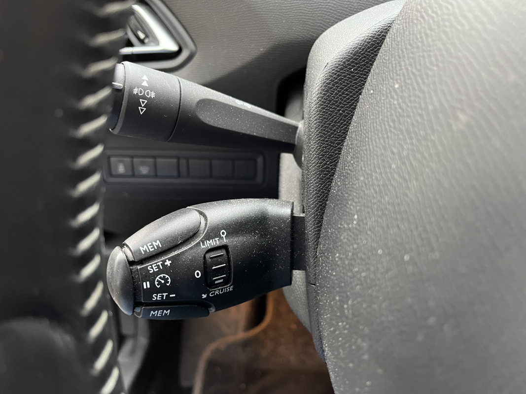 Peugeot 308 — 11