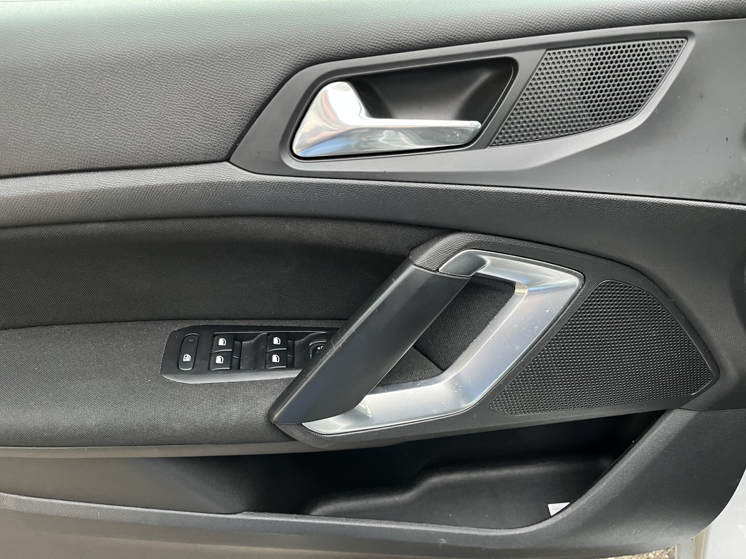Peugeot 308 — 26