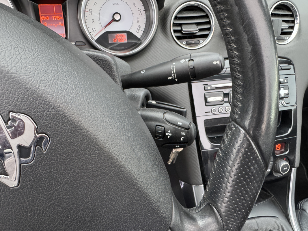 Peugeot 308 CC — 11