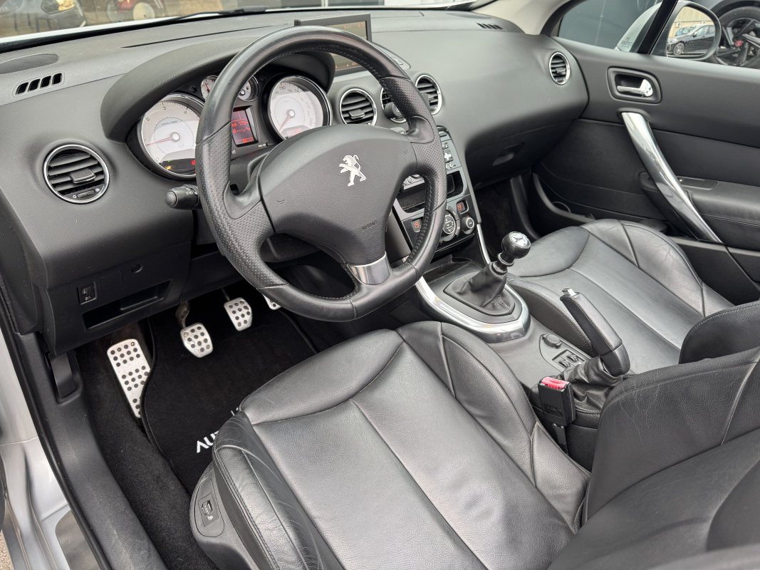 Peugeot 308 CC — 8