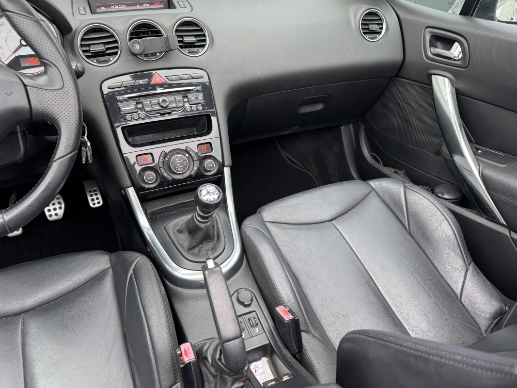 Peugeot 308 CC — 16
