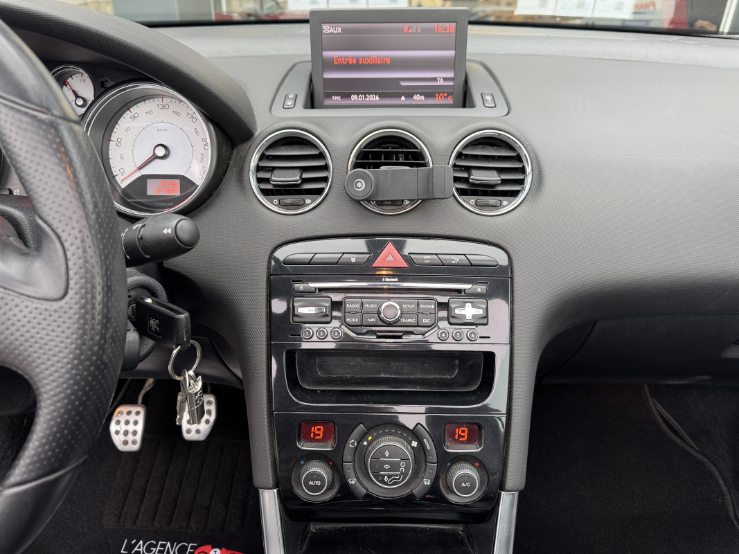 Peugeot 308 CC — 14