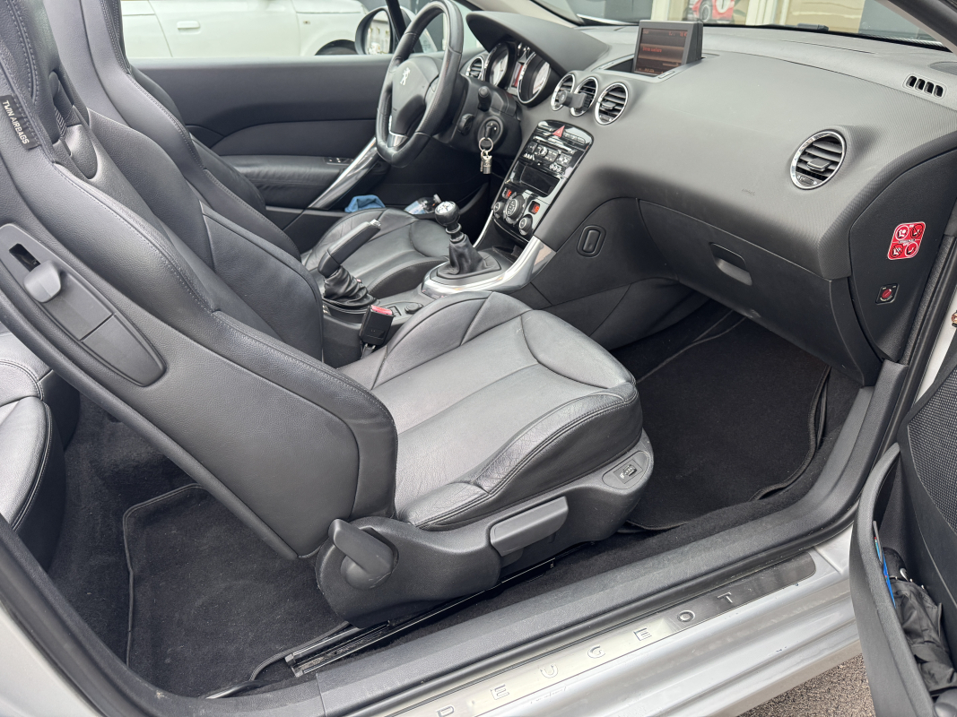 Peugeot 308 CC — 21