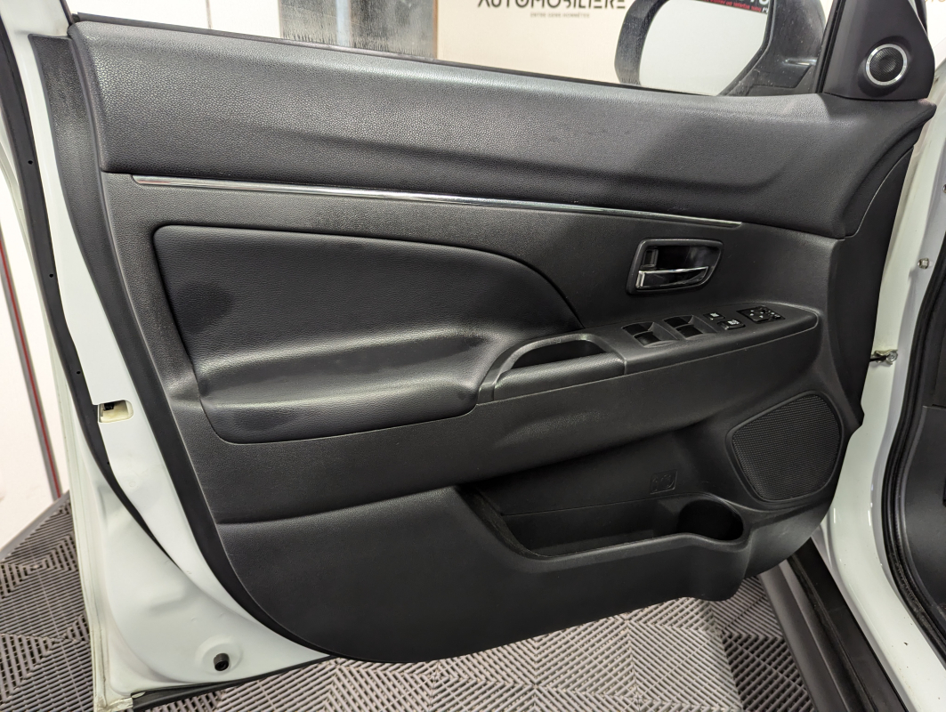 Mitsubishi ASX — 25