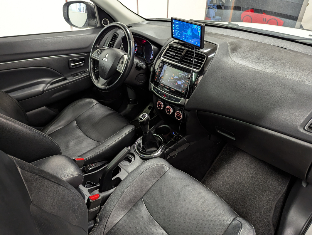 Mitsubishi ASX — 9