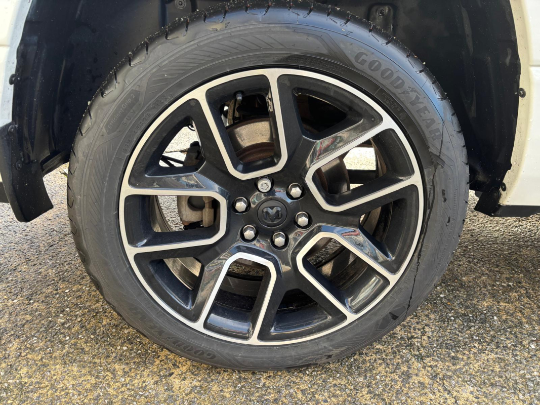 Dodge Ram — 21