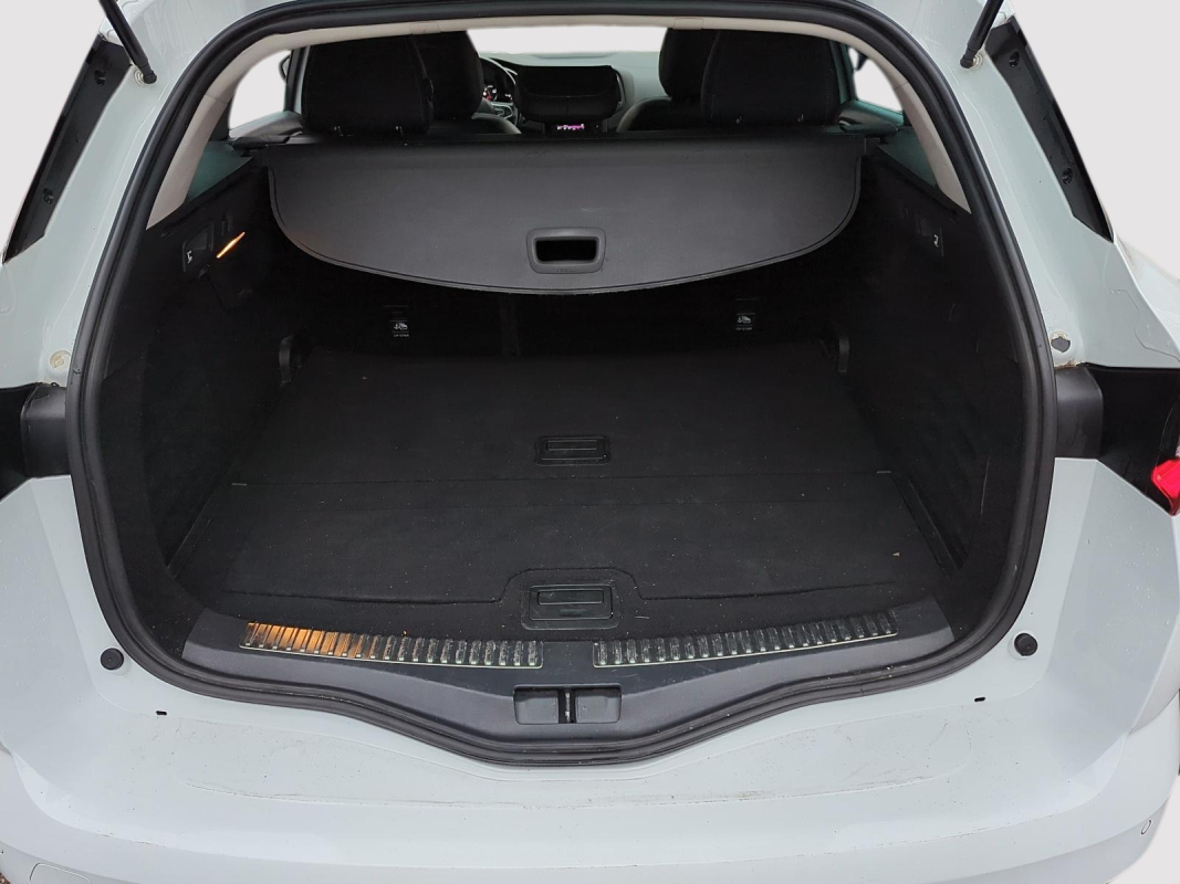 Renault Megane Estate — 7