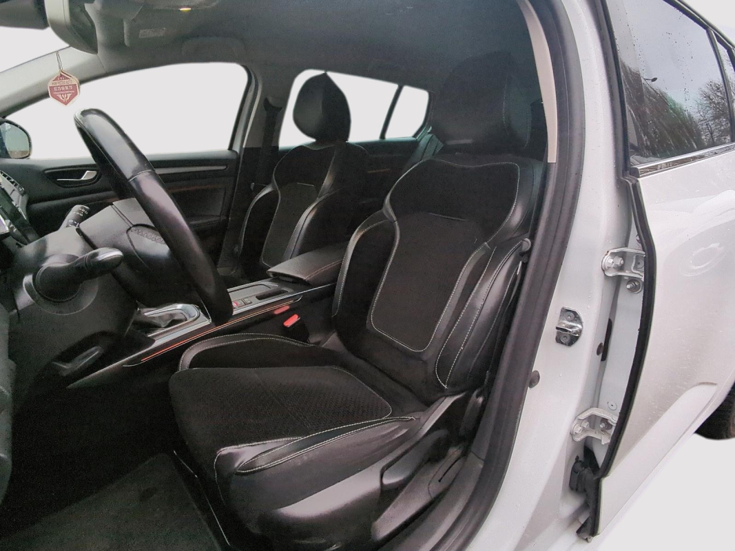 Renault Megane Estate — 12
