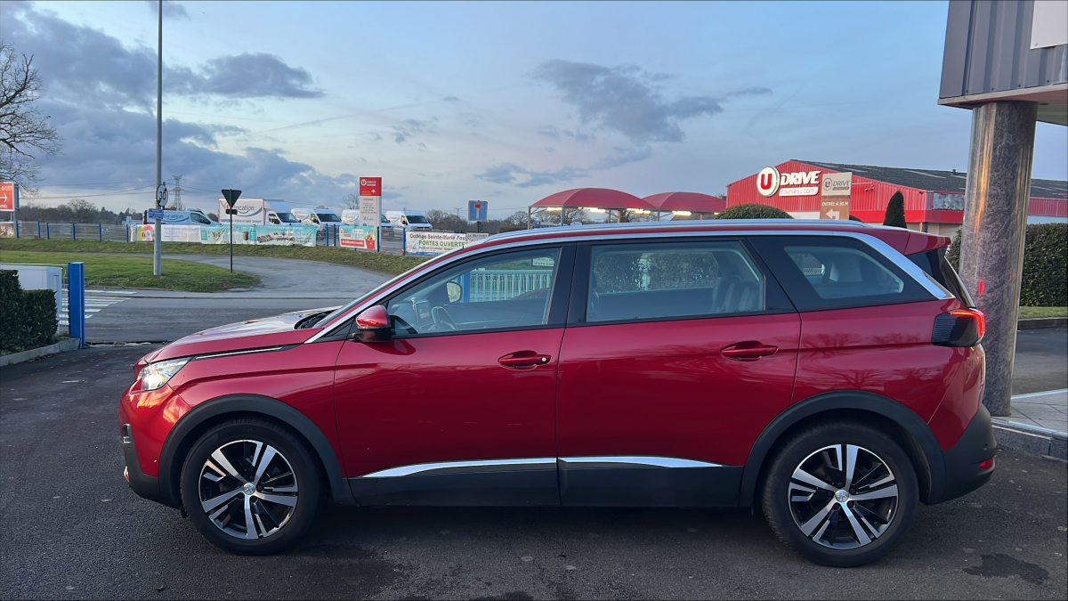 Peugeot 5008 — 11